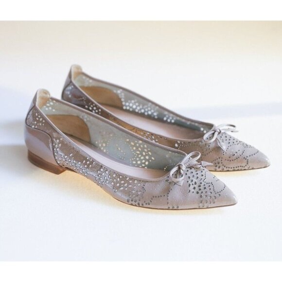 Sante Borella Nude Laser Cut Out Pointy Toe Bow  Accent Flats 40 - Picture 1 of 10